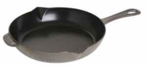 Poêle en fonte émaillée Staub Gris graphite de 26 cm