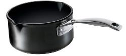 Casserole en aluminium forgé avec bec verseur, le creuset 16 cm