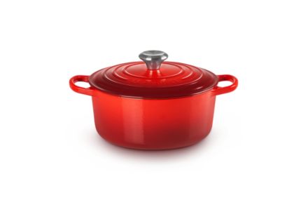 Cocotte ronde basse en fonte émaillée le creuset cerise 30 cm