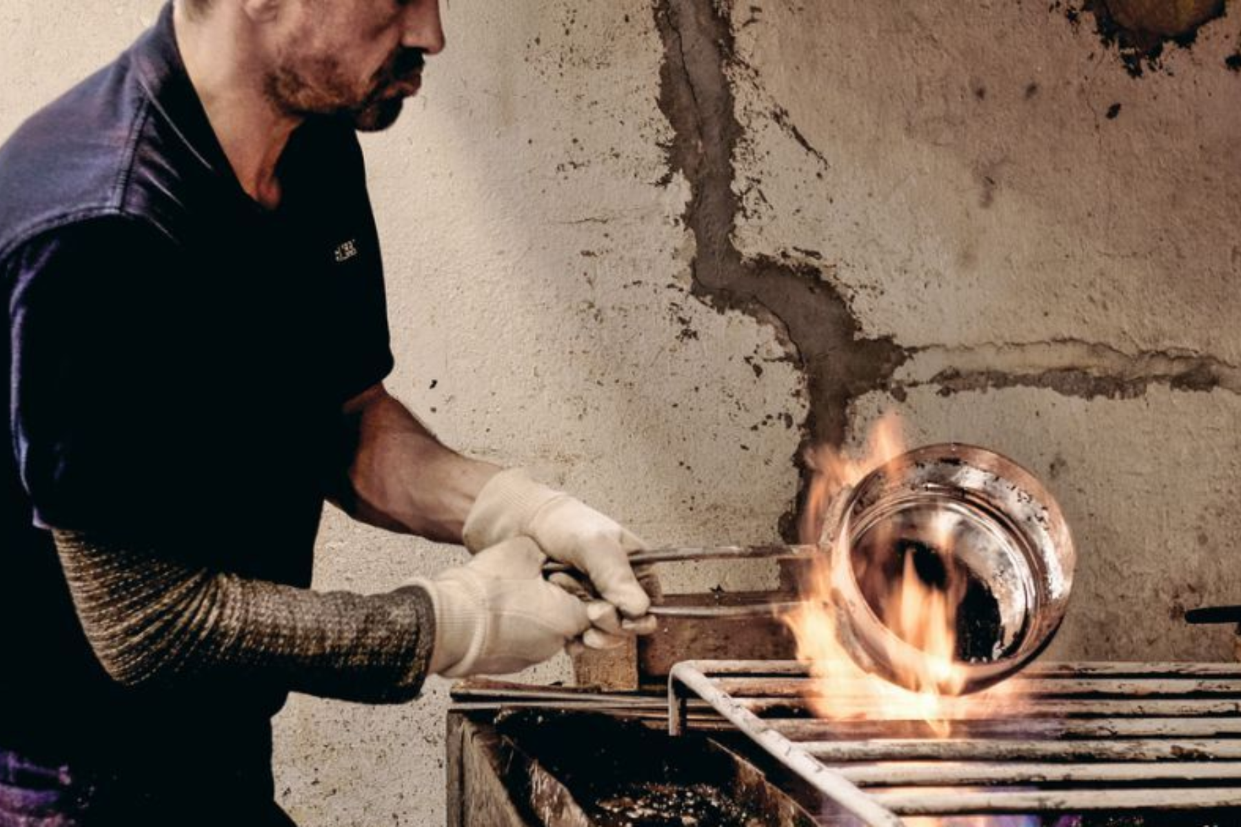 Prestation d'étamage pour une casserole en cuivre de 20 cm