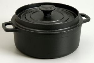 COCOTTE RONDE EN FONTE 26 CM INVICTA - NOIR